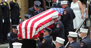 بالصور.. تشييع رجل إطفاء مفقود منذ اعتداءات 11 سبتمبر فى نيويورك
