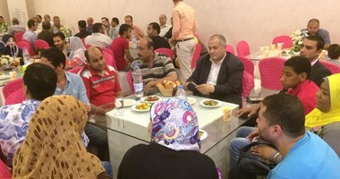 "المصرى الديمقراطى" يعلن انضمام عضويات جديدة للحزب فى حفل إفطاره بالعمرانية