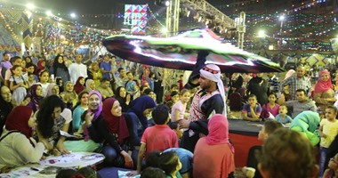 التنورة والعروض الشعبية تستقطب جمهور معرض فيصل للكتاب