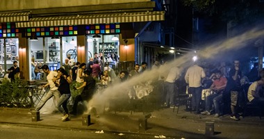 احتجاج فى اسطنبول على مقتل ناشطة فى مجال حقوق المثليين.. ومقتل شرطى بتفجير 