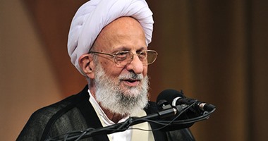 تعرف على رجل الدين الإيرانى الراحل "مصباح يزدى" المقرب من خامنئى × 5 معلومات