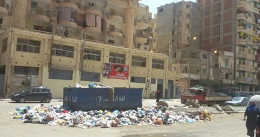 صحافة المواطن.. صندوق قمامة أمام أكبر أفران أبو قير والقراء يستغيثون