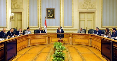 رئيس الوزراء يشدد على الالتزام بالمعايير المصرية لاستيراد القمح وفول الصويا