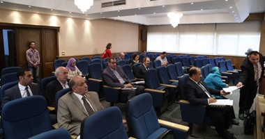 بالصور.. نائب لوزير قطاع الأعمال: "الغزل والنسيج" تخسر 2 مليار.. الكلام ده عاوز قاعدة