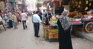 حى وسط الإسكندرية يشن حملة لإزالة الإشغالات بمحيط القائد إبراهيم