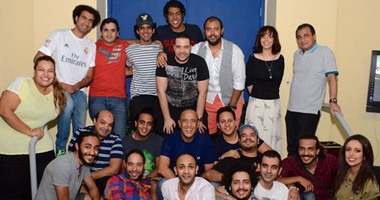 أشرف عبدالباقى ومخرج "مسرح مصر" يواصلان بروفات "كواليسنا" لعرضها فى عيد الفطر