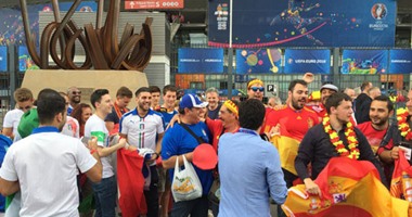 يورو 2016.. الجماهير تتوافد لحضور الموقعة النارية بين إسبانيا وإيطاليا