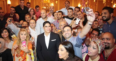 فريق "ON TV" يحتفل بمشاركة أبو هشيمة فى حفل الإفطار