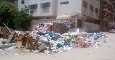 بالصور.. القمامة تغرق شوارع الإسكندرية والمحافظة تعجز عن حل الأزمة