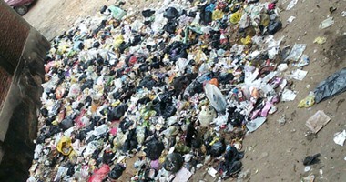 صحافة المواطن: بالصور.. القمامة تحاصر منازل وشوارع عزبة الشال بالدقهلية
