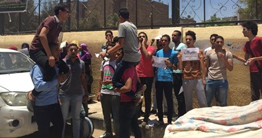 تظاهر طلاب البحيرة احتجاجا على تسريب امتحانات الثانوية العامة