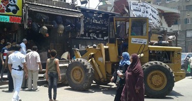  القاهرة : حملة  مكبرة لإزالة الإشغالات بحى الزيتون وإغلاق المقاهى المخالفة