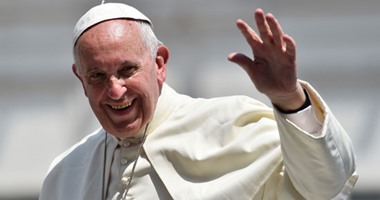 بابا الفاتيكان يندد باحتجاز الرهائن وذبح كاهن ويصفه بالخزى والعار