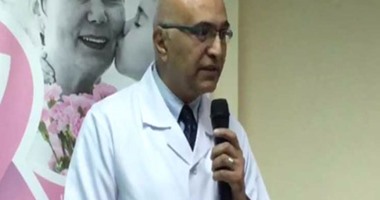 بالفيديو.. طبيب يكشف نسبة الإصابة بسرطان الثدى بين نساء مصر