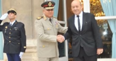المتحدث العسكرى ينشر فيديو لقاء وزير الدفاع المصرى وبنظيره الفرنسى