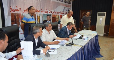 بالصور.. محافظ كفر الشيخ يناقش 50 شكوى فى اللقاء الأسبوعى للمواطنين