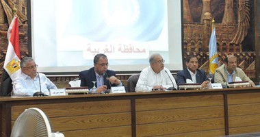 بالصور.. بدء لقاء رئيس الوزراء بالمسئولين التنفيذين لمحافظة الغربية