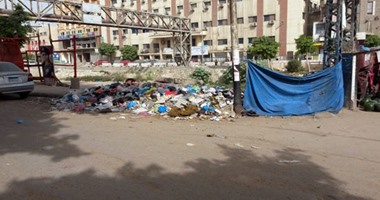 القمامة والمخلفات تزين مدخل كوبرى راغب بمنطقة كرموز فى الإسكندرية