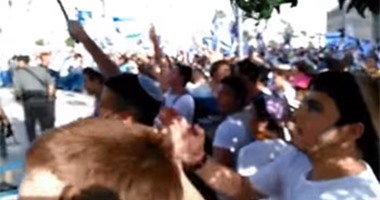بالفيديو.. الإسرائيليون يستفزون مشاعر المسلمين فى القدس ويحتفلون باحتلالها