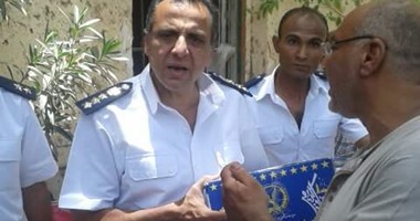 وزارة الداخلية توزع "كراتين رمضان" بالمجان على المواطنين بالمحافظات
