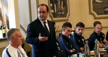 يورو 2016.. رئيس فرنسا يزور معسكر الديوك قبل ضربة البداية