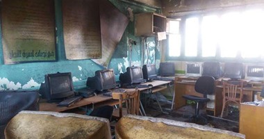 بالصور.. تدمير 25 جهاز كمبيوتر فى حريق معمل التطوير بمدرسة إعدادية بالشرقية