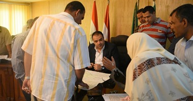 محافظ الفيوم يوقع اتفاقا لبدء تنفيذ محطة الصرف الصحى بقرية السنباط