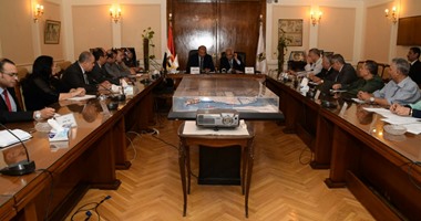 وزير النقل يلتقى خالد حنفى لتفعيل نقل البضائع بالسكة الحديد والنقل النهرى
