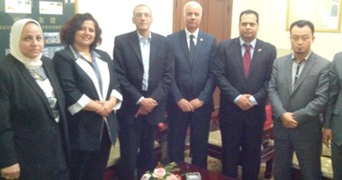 نائب رئيس جامعة الإسكندرية فى زيارة للسفارة المصرية ببكين
