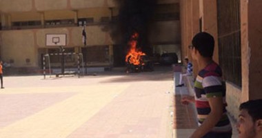 إخماد حريق توك توك بعد اشتعال النيران به فى فيصل