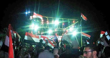 الآلاف يحتشدون فى ميدان جهينة ب6 أكتوبر تأييدا للجيش ضد الإرهاب