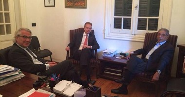 عمرو موسى يناقش مع وزير الخارجية النرويجى تطور الأوضاع فى غزة