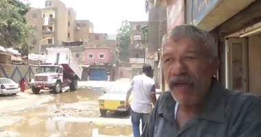 بالفيديو.. مواطن لمحافظ الجيزة: "مش عارفين نشتغل من المجارى..ولا العيال عارفه تنام من الريحة"