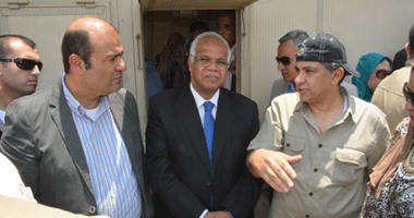 وزير البيئة يلتقى محافظ القاهرة لبحث مشروع تجديد سيارات السرفيس