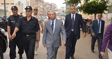 بالصور.. محافظ المنوفية يتفقد لجان الانتخابات البرلمانية بشبين الكوم