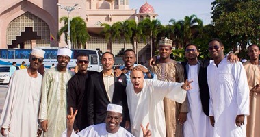 بالصلاة وتبادل التهانى.. طلاب مصريون يحتفلون بالعيد فى ماليزيا