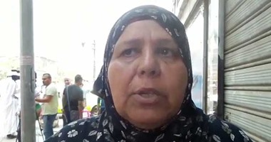 بالفيديو.. مواطنة لمحلب: "صاحب البيت قفلى المحل..ومش لاقية أكل"