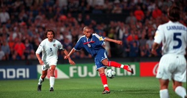فلاش باك.. فرنسا تتوج بلقب "يورو 2000" أمام إيطاليا