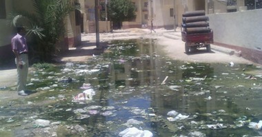 "واتس آب اليوم السابع" مساكن دمو بالفيوم تغرق فى مياه الصرف الصحى