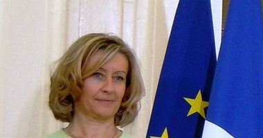 وزيرة فرنسية تطالب بتبسيط إجراءات عودة الفرنسيين من الخارج