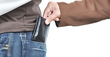 كيف تتصرف عند سرقة محفظتك؟.. 5 حلول ذكية توفر لك حق المواصلات