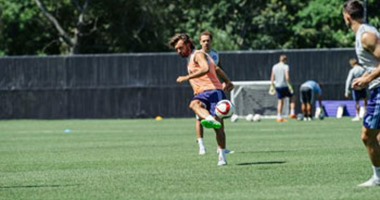 بالصور.. بيرلو يظهر فى تدريبات نيويورك سيتى للمرة الأولى