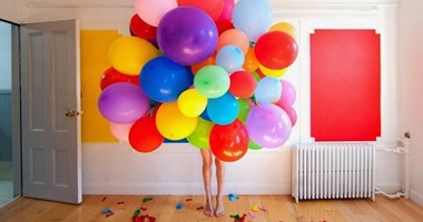 7 طرق لتحتفل بعيد ميلادك بعيدا عن "نفخ البلالين والتورتة"