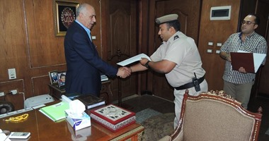 مدير أمن دمياط يكرم عددًا من الضباط والأفراد والمجندين المتميزين