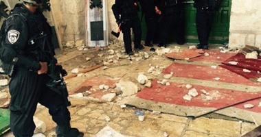 مستوطنون يجددون اقتحامهم للمسجد الأقصى وسط حراسة مشددة من قوات الاحتلال