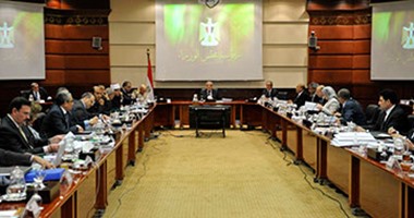 بدء اجتماع الحكومة الأسبوعى لمناقشة استعدادات حفل افتتاح قناة السويس