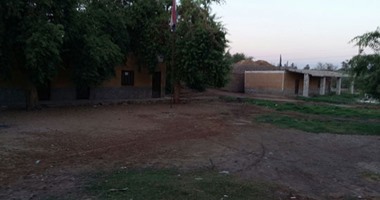 "واتس آب اليوم السابع": نقص البنية التحتية بمدرسة جزيرة الفوزة بإدفو