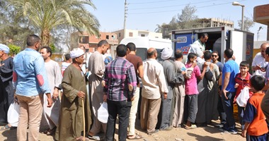 توزيع 5 أطنان لحوم مدعمة على مواطنى خمسة مراكز فى محافظة بنى سويف