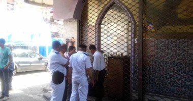 حى وسط الإسكندرية ينفذ قرار إغلاق 4 مقاهٍ بسبب الإشغالات