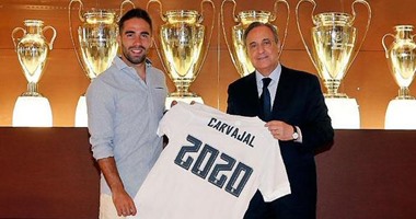 رسميا.. ريال مدريد يمدد عقد كارفاخال حتى 2020